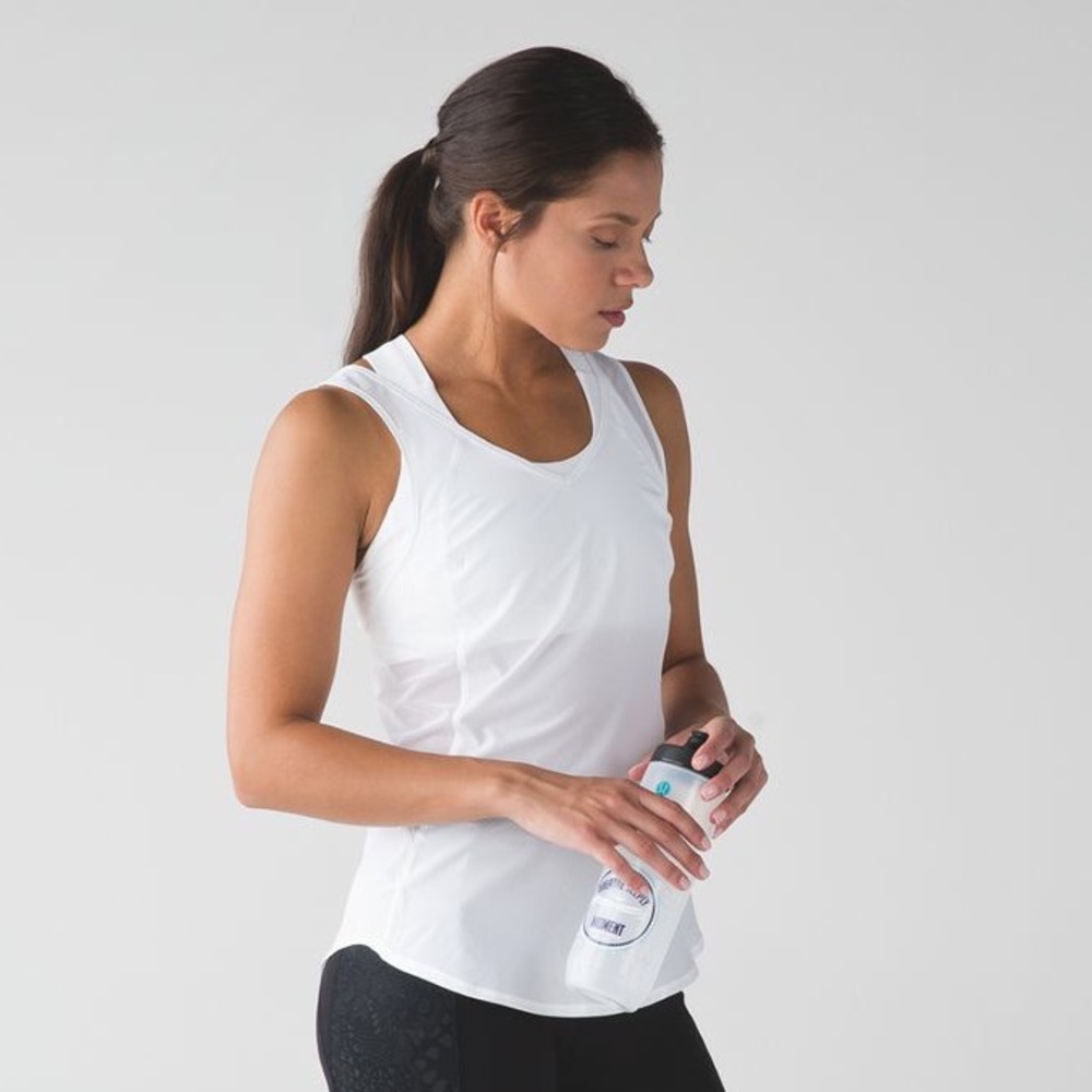 Woman’s White Run With The Sun Lululemon Top!